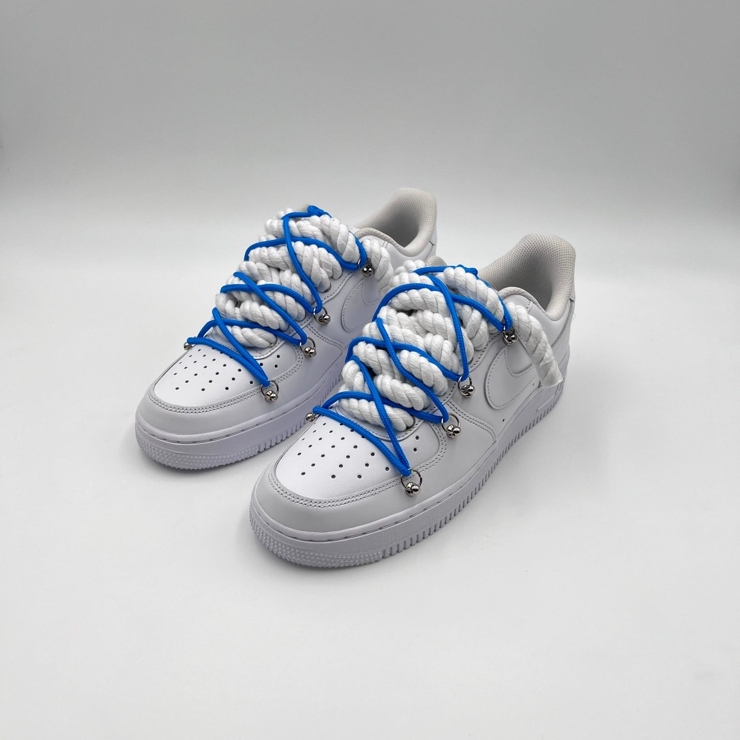 AF1 Blanc - Lacets Doubles Bleu Royal